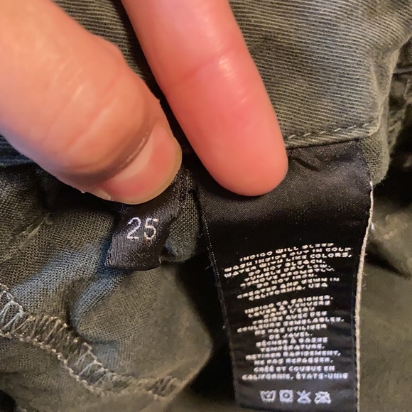 J Brand Houlihan Midrise Skinny Cargo Pant size 25 - Picture 3 of 6